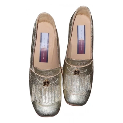 Pre-owned Tommy Hilfiger Leather Heels In Gold