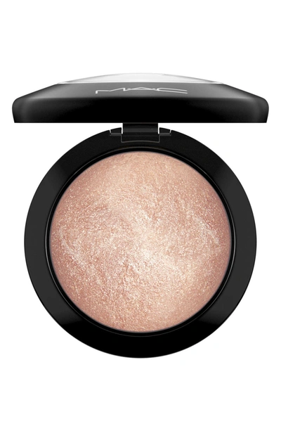 Mac Mineralize Skinfinish Powder Highlighter In Soft & Gentle