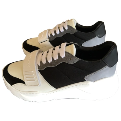Pre-owned Burberry Regis Leather Trainers In White