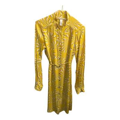 Pre-owned Diane Von Furstenberg Silk Mid-length Dress In Yellow