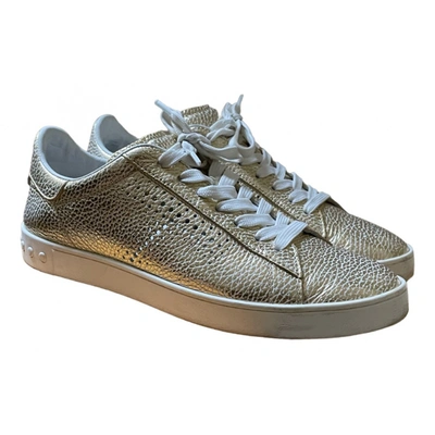 Pre-owned Tod's Leather Trainers In Gold