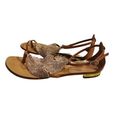 Pre-owned Lola Cruz Leather Sandals In Silver