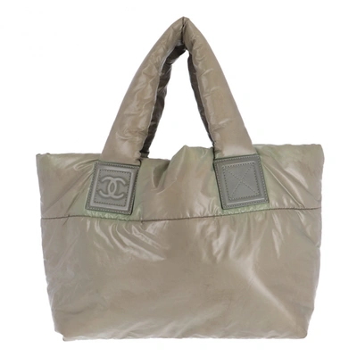 Pre-owned Chanel Cloth Handbag In Green