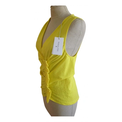 Pre-owned Patrizia Pepe T-shirt In Yellow