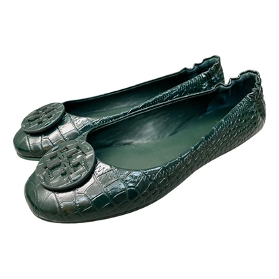 Pre-owned Tory Burch Leather Ballet Flats In Green