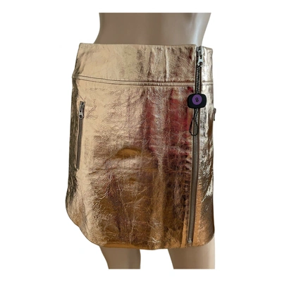 Pre-owned Mcq By Alexander Mcqueen Leather Mini Skirt In Gold