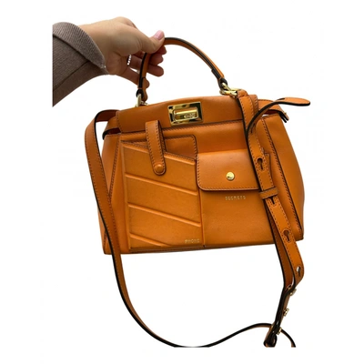 Pre-owned Fendi Peekaboo Regular Pocket Leather Handbag In Orange
