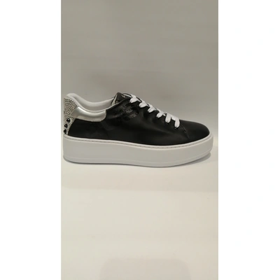 Pre-owned Cesare Paciotti Leather Trainers In Black