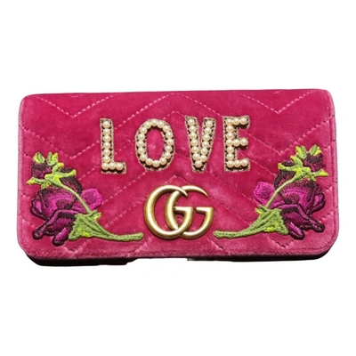 Pre-owned Gucci Gg Marmont Chain Flap Velvet Crossbody Bag In Pink