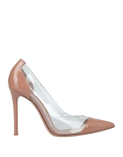 Gianvito Rossi Pumps In Camel