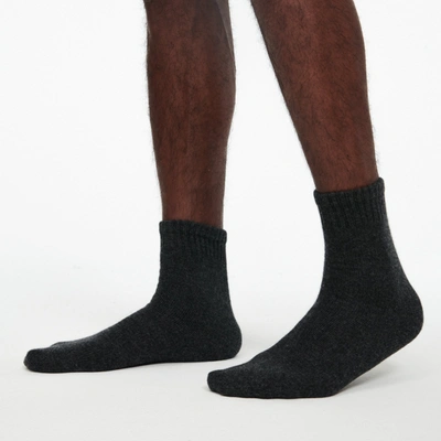 Naadam The Essential Cashmere Socks In Smoke