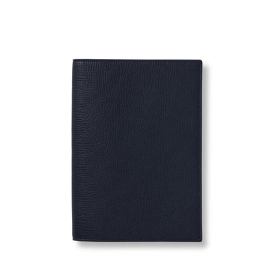 Smythson Evergreen Refillable Notebook In Ludlow In Navy