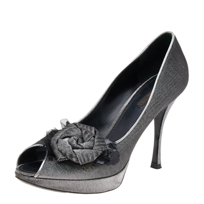 Pre-owned Louis Vuitton Silver/black Lurex Fabric Floral Peep Toe Pumps Size 39.5