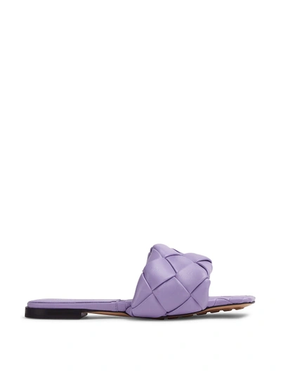 Bottega Veneta Lido Metallic Woven Flat Sandals In 5119 Wisteria