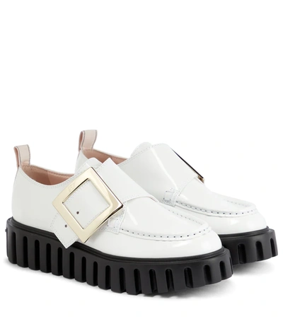 Roger Vivier Viv Creeper Metal Buckle Patent Leather Loafers In White