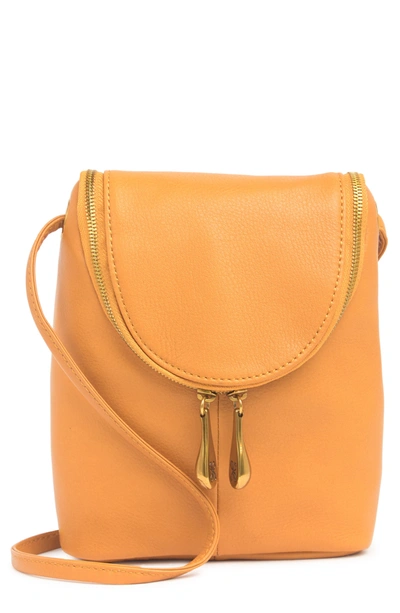 Hobo Fern Saddle Bag In Butterscotch