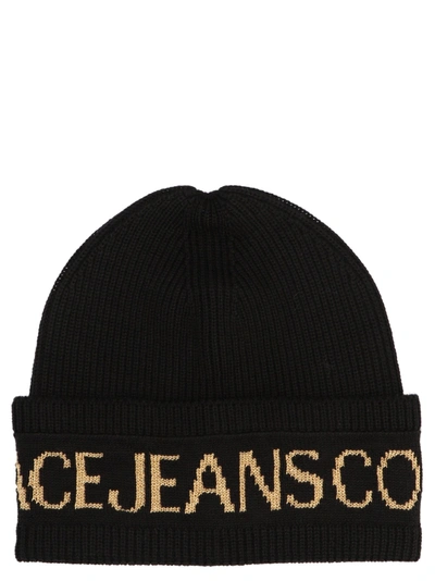 Versace Jeans Couture Logo-print Knitted Beanie In Black 1