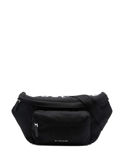 Givenchy Essential U 腰包 In Black