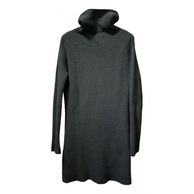 Pre-owned Valentino Cashmere Mid-length Dress In Black