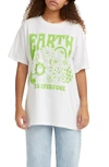 LEVI'S LEVI'S® EARTH TO EVERYONE GRAPHIC TEE