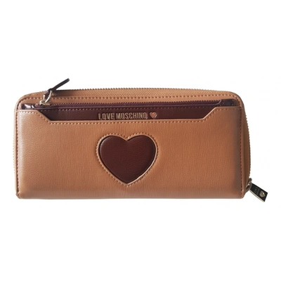 Pre-owned Moschino Love Leather Wallet In Beige