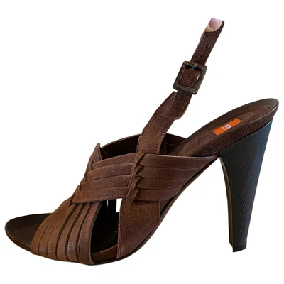 Pre-owned Hugo Boss Leather Sandals In Brown