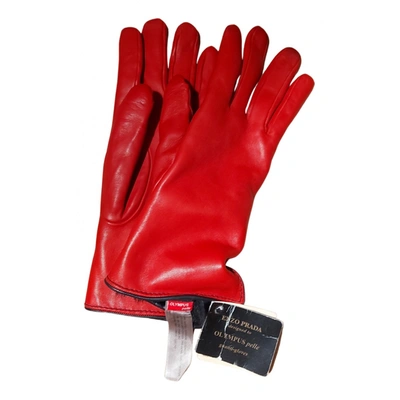 Pre-owned Prada Leather Gloves In Red