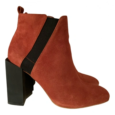 Pre-owned Halston Heritage Ankle Boots In Red