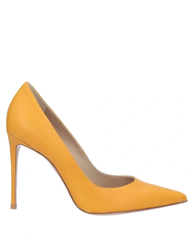 Le Silla Pumps In Orange