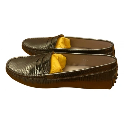 Pre-owned Tod's Gommino Leather Flats In Metallic