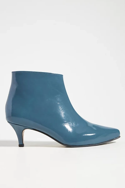 Dora Noemi Kitten-heeled Patent Booties In Blue