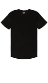 Cuts Crew Curve Hem T-shirt In Black