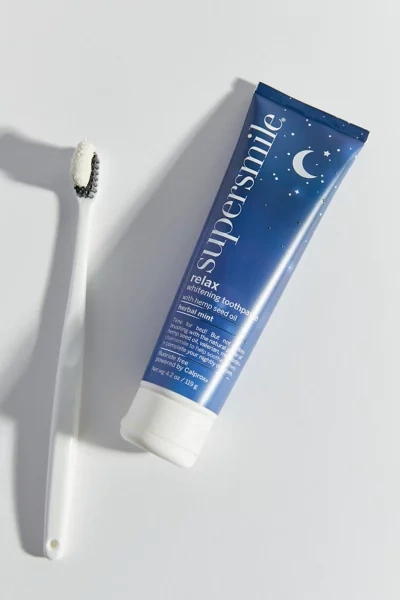 Supersmile Professional Whitening Toothpaste In Navy