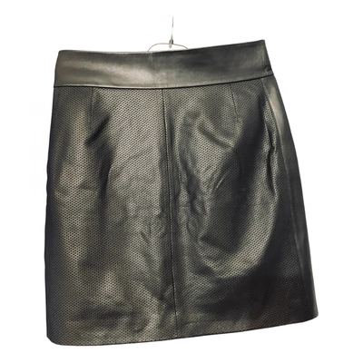 Pre-owned Hugo Boss Leather Mid-length Skirt In Black