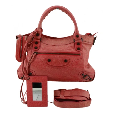 Pre-owned Balenciaga Town Leather Crossbody Bag In Pink