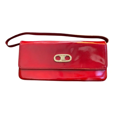 Pre-owned Celine Triomphe Maillon Patent Leather Crossbody Bag In Red