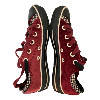 Pre-owned Converse Velvet Trainers In Burgundy