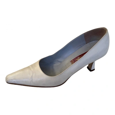 Pre-owned Carel Leather Heels In White