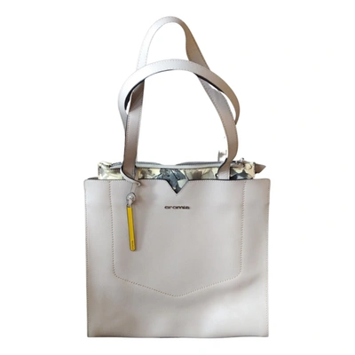Pre-owned Cromia Leather Handbag In White