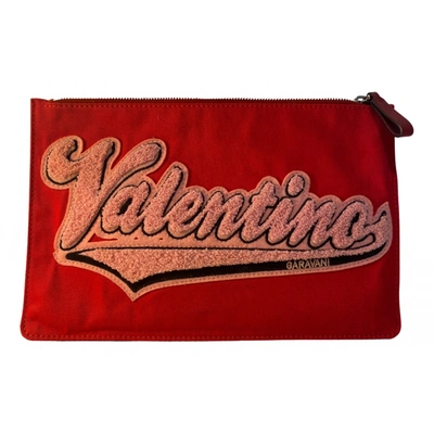 Pre-owned Valentino Garavani Clutch Bag In Red