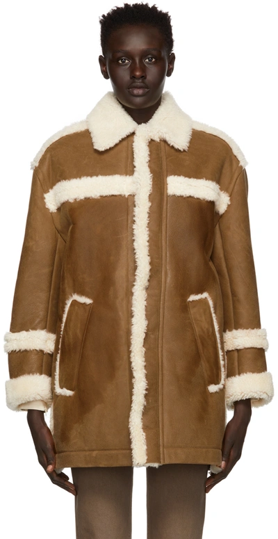 Jacquemus Le Manteau Paioù Shearling Leather Coat In White,camel