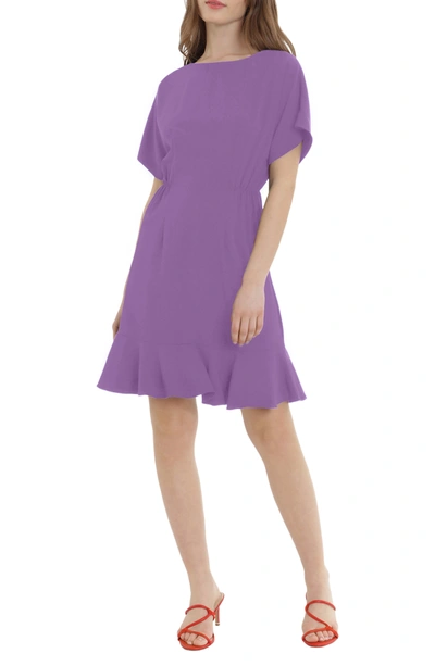 Donna Morgan Ruffle Hem Short Sleeve Dress In Purple Heart