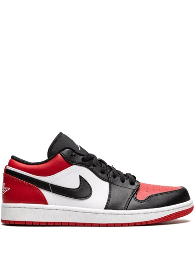 Jordan Air  1 Low Trainers In White/ Black/ Varsity Red