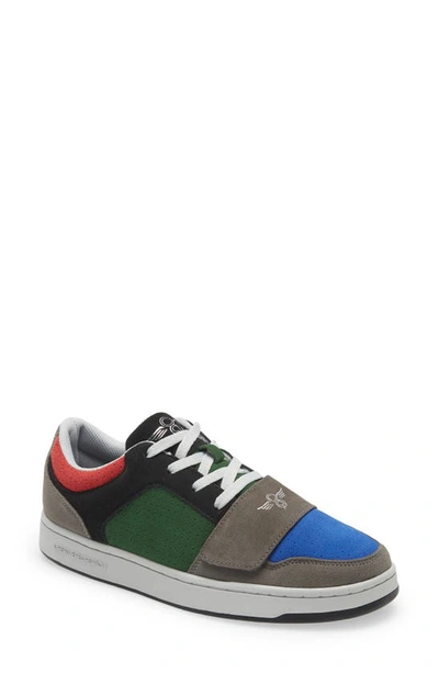 Creative recreation shop trainers