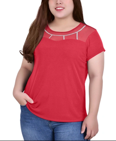 NY COLLECTION PLUS SIZE SHORT SLEEVE KNIT TOP WITH MESH YOKE AND STONE DETAIL