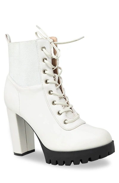 Chase & Chloe Brandy Block Heel Combat Boot In White Pu