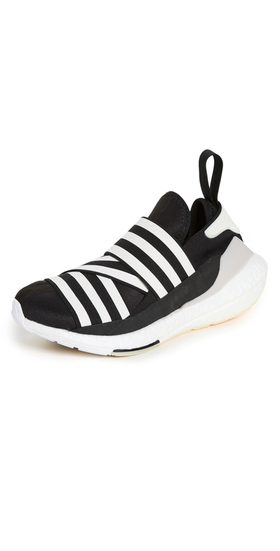 Y-3 Ultraboost 22 Stripe-trim Sneakers In Black