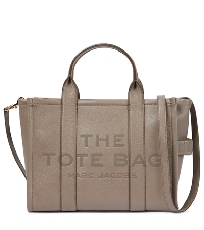 Marc Jacobs Traveler S号皮革托特包 In Cement