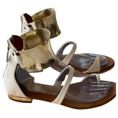Pre-owned Mugnai Leather Sandals In White