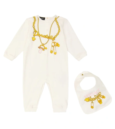 Versace Baby Printed Onesie And Bib Set In Bianco+oro